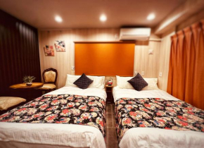 Room COMACHI# 2 train stops to Shinjuku Nishiguchi STA! #3-4ppl